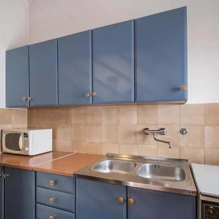 Apartment 2 Bedroom Awesome In *